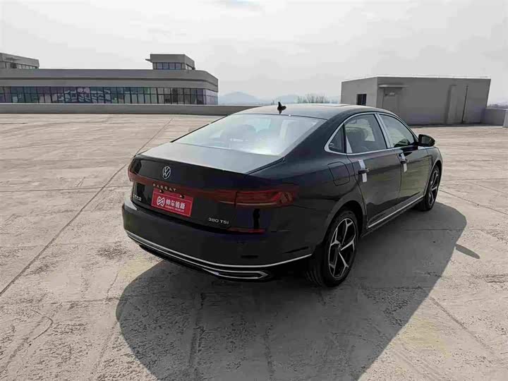 Photo 4 - Volkswagen Passat