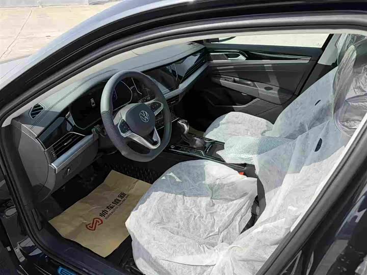 Photo 7 - Volkswagen Passat