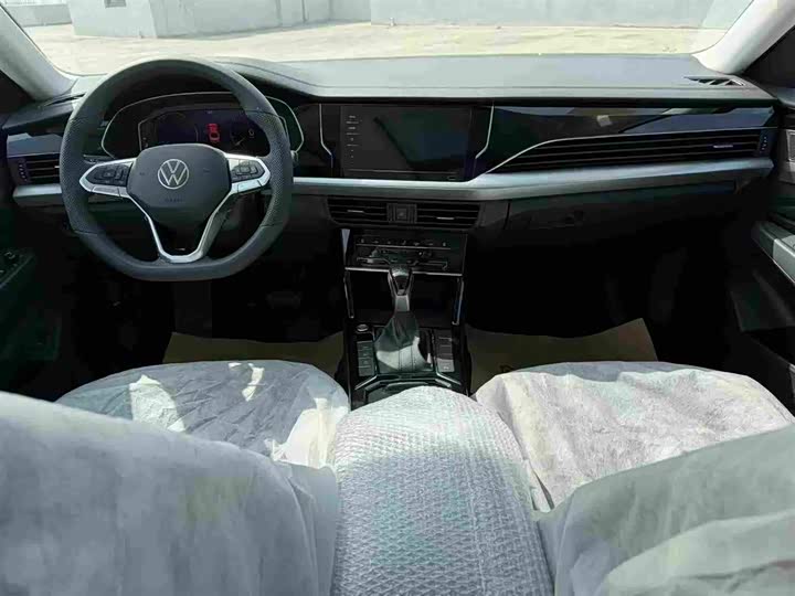 Photo 9 - Volkswagen Passat