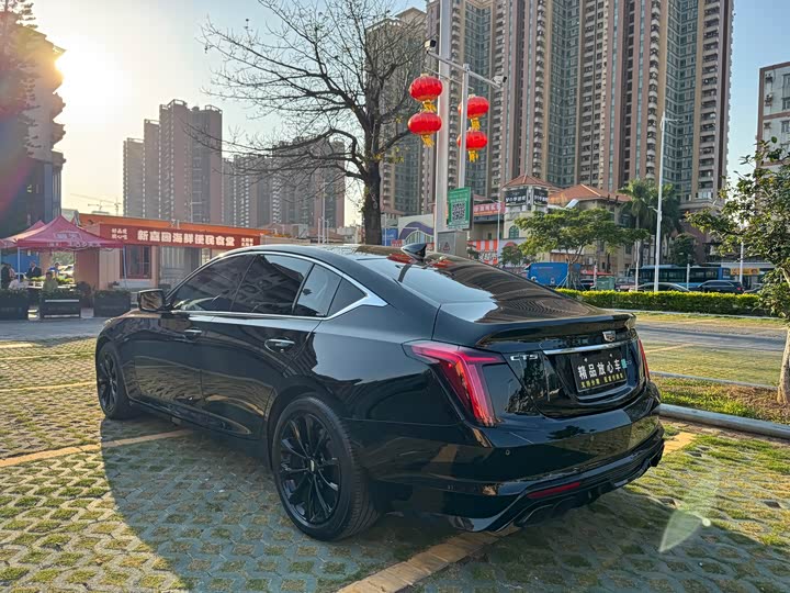 Photo 4 - Cadillac CT5