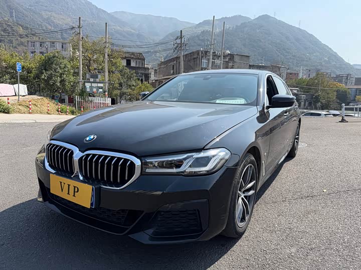 Фото 2 - BMW 5 Series