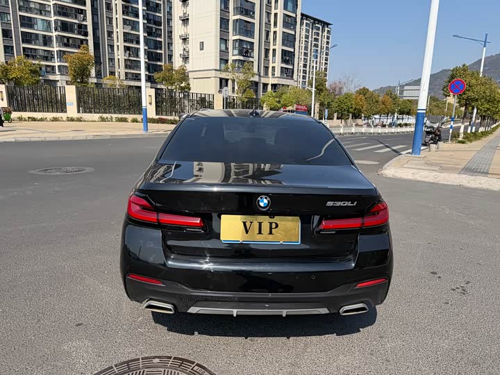 Фото 6 - BMW 5 Series