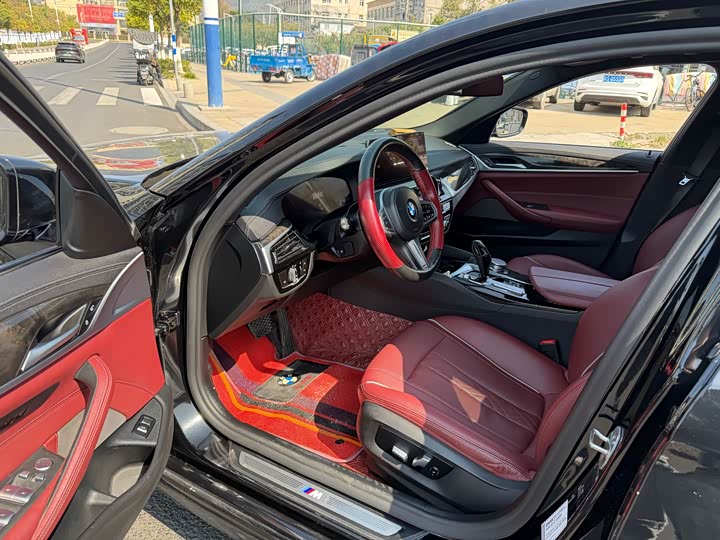 Фото 9 - BMW 5 Series