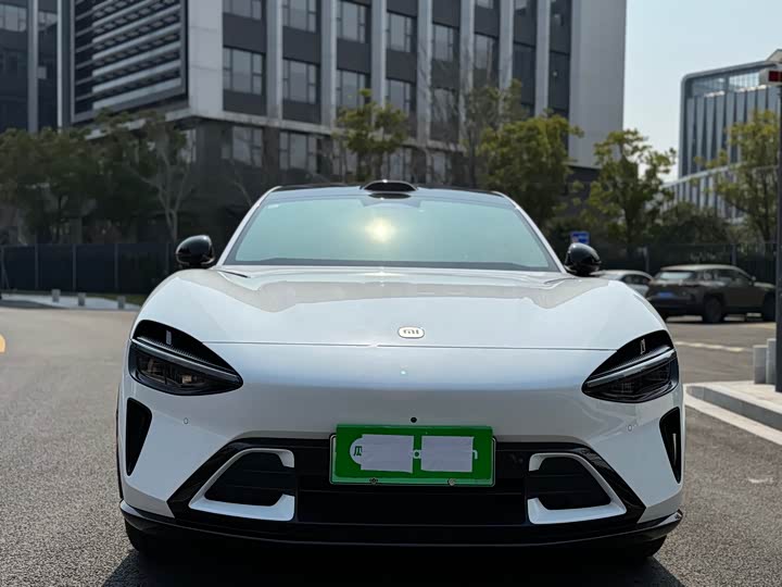 Фото 2 - Xiaomi YU7