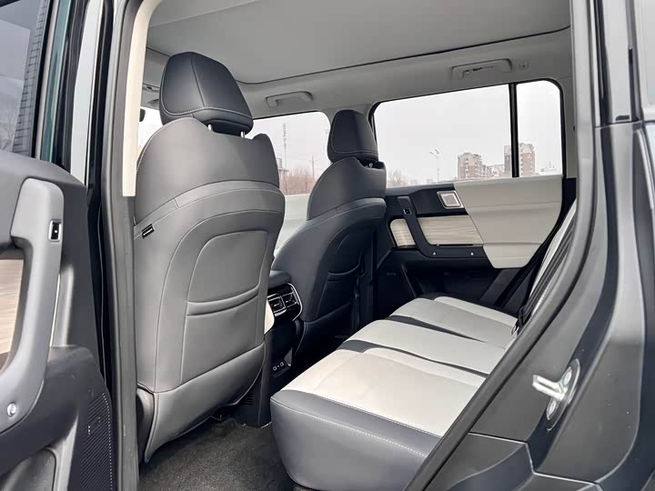 Фото 9 - Chery iCar 03