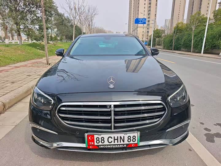 Photo 2 - Mercedes-Benz E-Class Hybrid