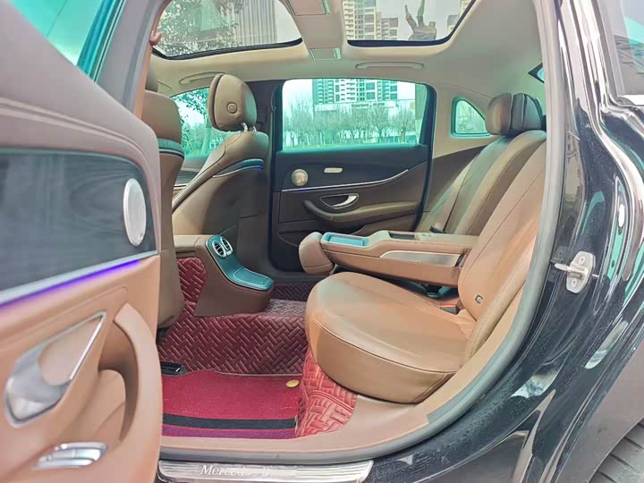 Photo 5 - Mercedes-Benz E-Class Hybrid