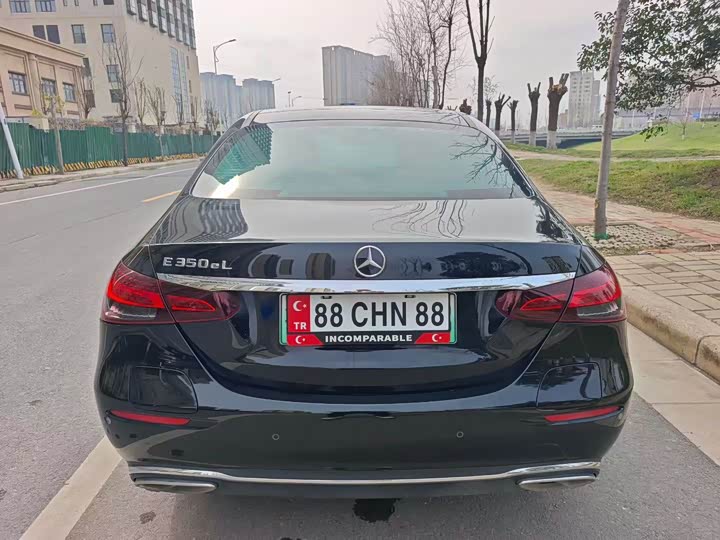 Photo 8 - Mercedes-Benz E-Class Hybrid