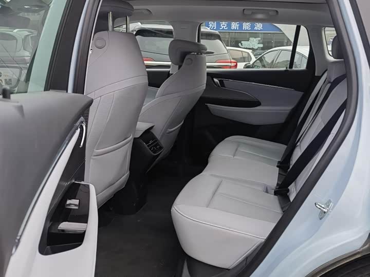 Photo 7 - Buick Electra E5