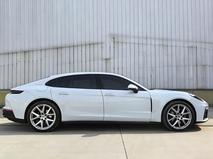 Photo 7 - Porsche Panamera