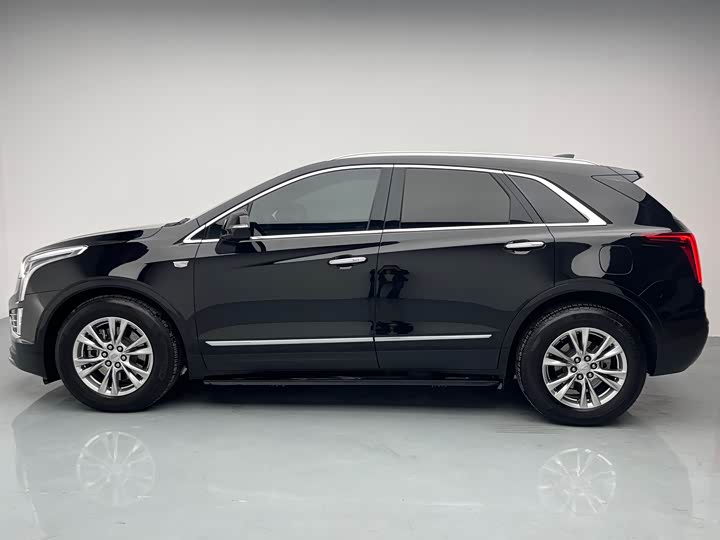 Фото 8 - Cadillac XT5