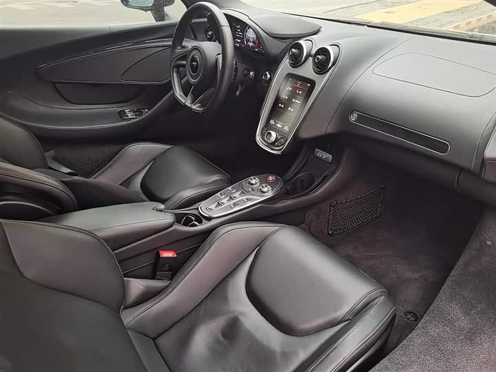 Фото 5 - McLaren GT