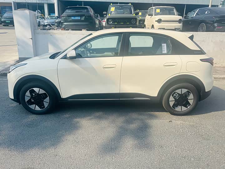 Photo 5 - Geely Galaxy Geome