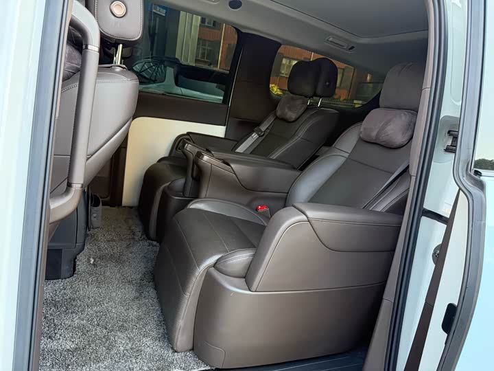 Photo 7 - LiXiang Mega