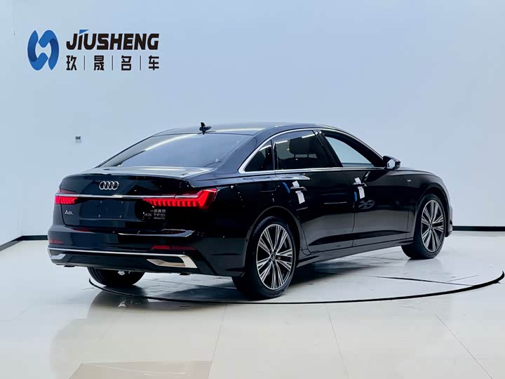 Фото 6 - Audi A6L