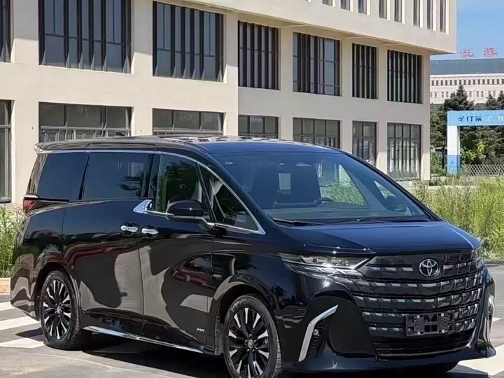 Фото 4 - Toyota Alphard