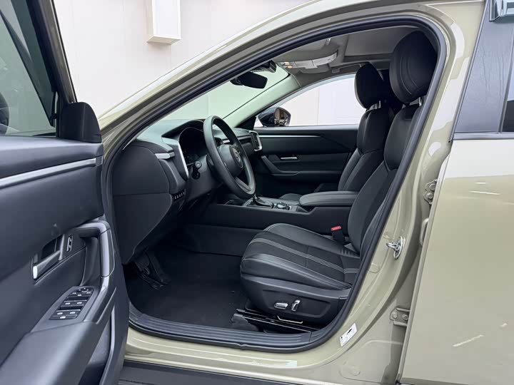 Фото 7 - Mazda CX-50