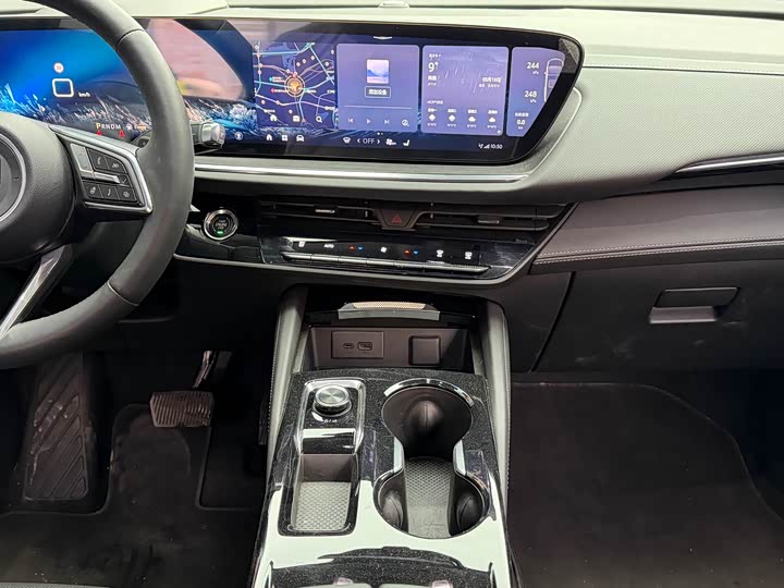 Фото 9 - Buick Envision Plus