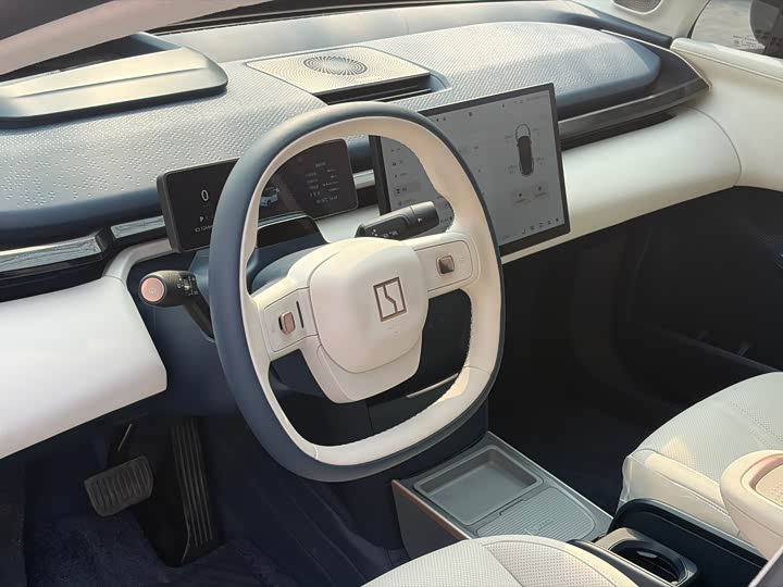 Фото 3 - Zeekr X