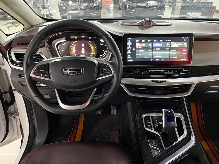 Фото 8 - Geely Jiaji