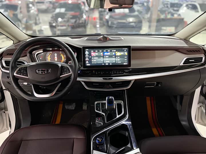 Фото 9 - Geely Jiaji