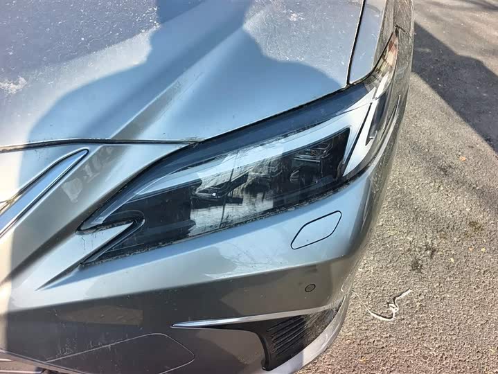 Фото 5 - Lexus ES