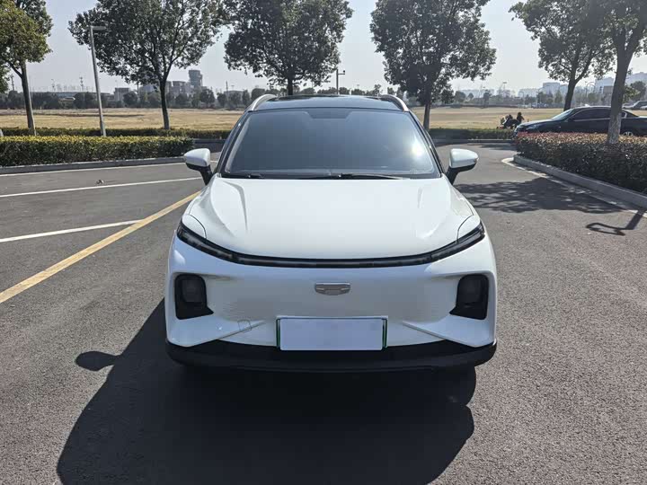 Фото 2 - Geely Geometry E Firefly