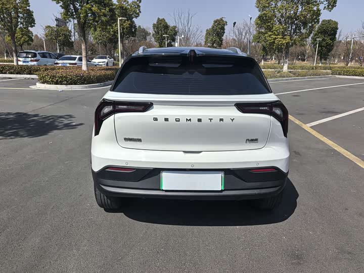 Фото 6 - Geely Geometry E Firefly