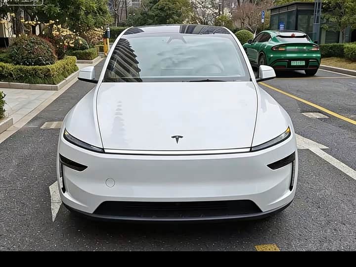 Фото 2 - Tesla Model Y