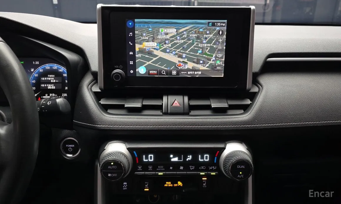 Фото 14 - Toyota RAV4