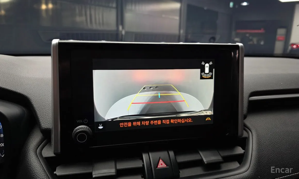 Фото 15 - Toyota RAV4