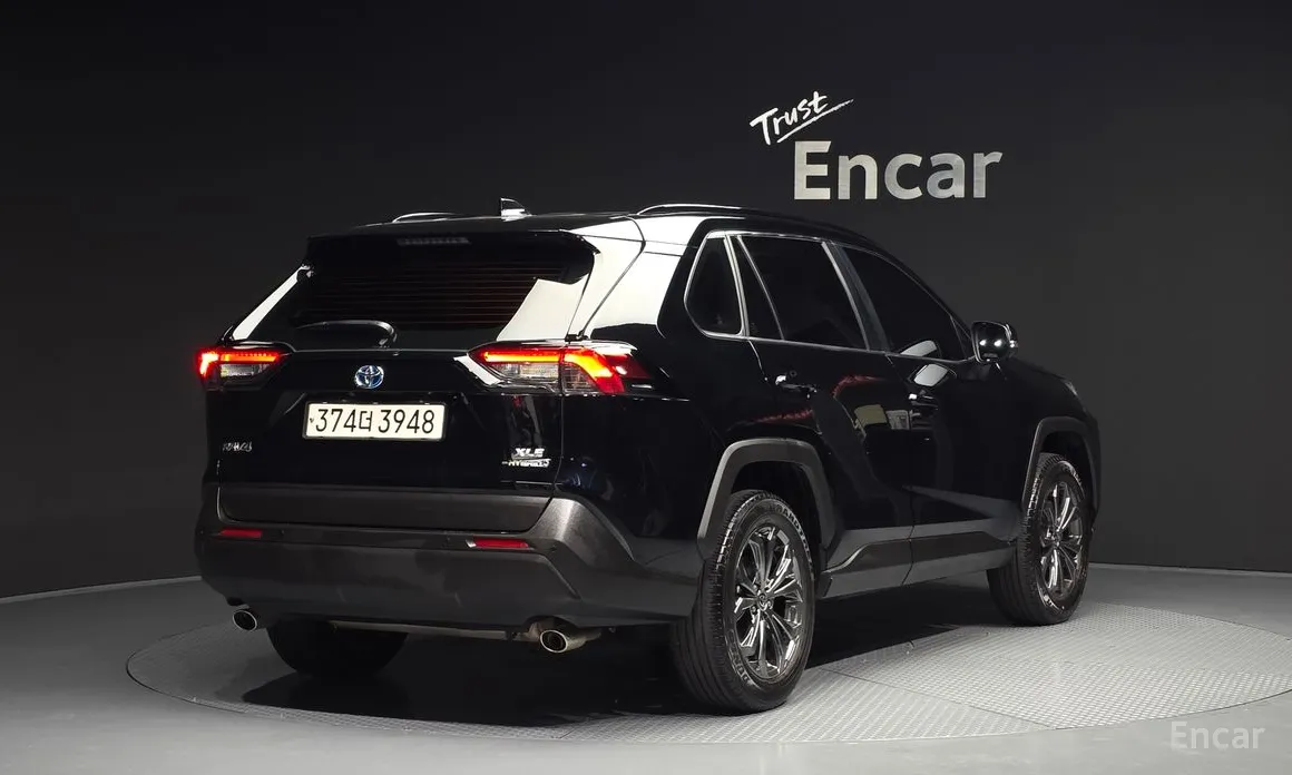 Фото 2 - Toyota RAV4