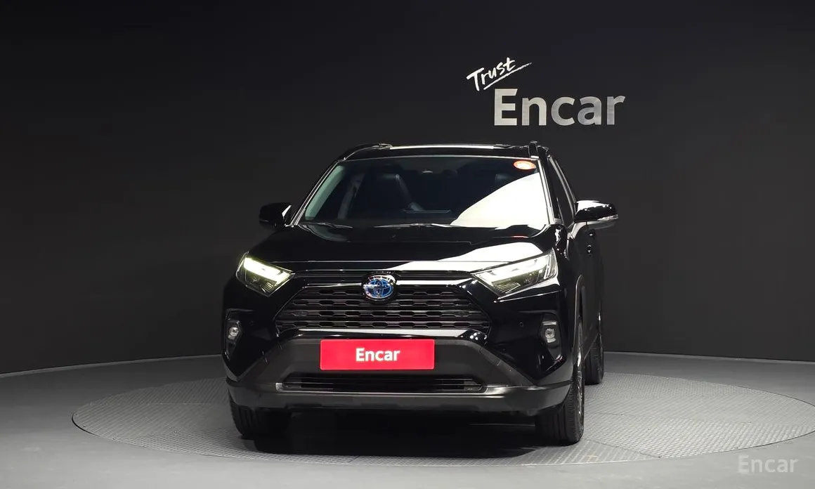 Фото 3 - Toyota RAV4