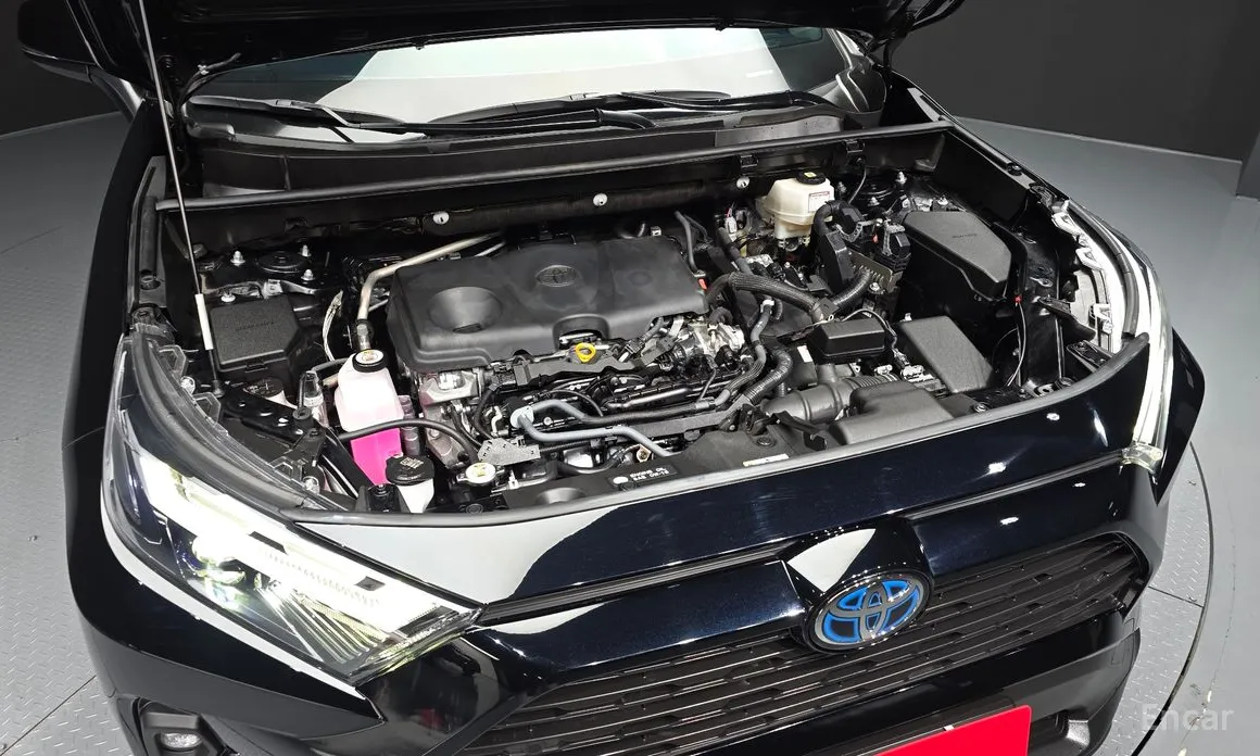 Фото 6 - Toyota RAV4