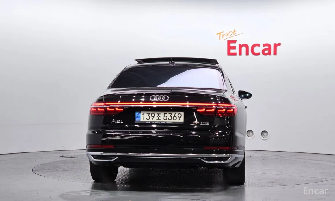 Фото 4 - Audi A8