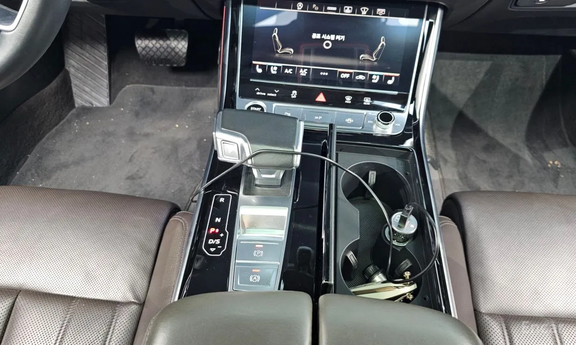 Фото 9 - Audi A8