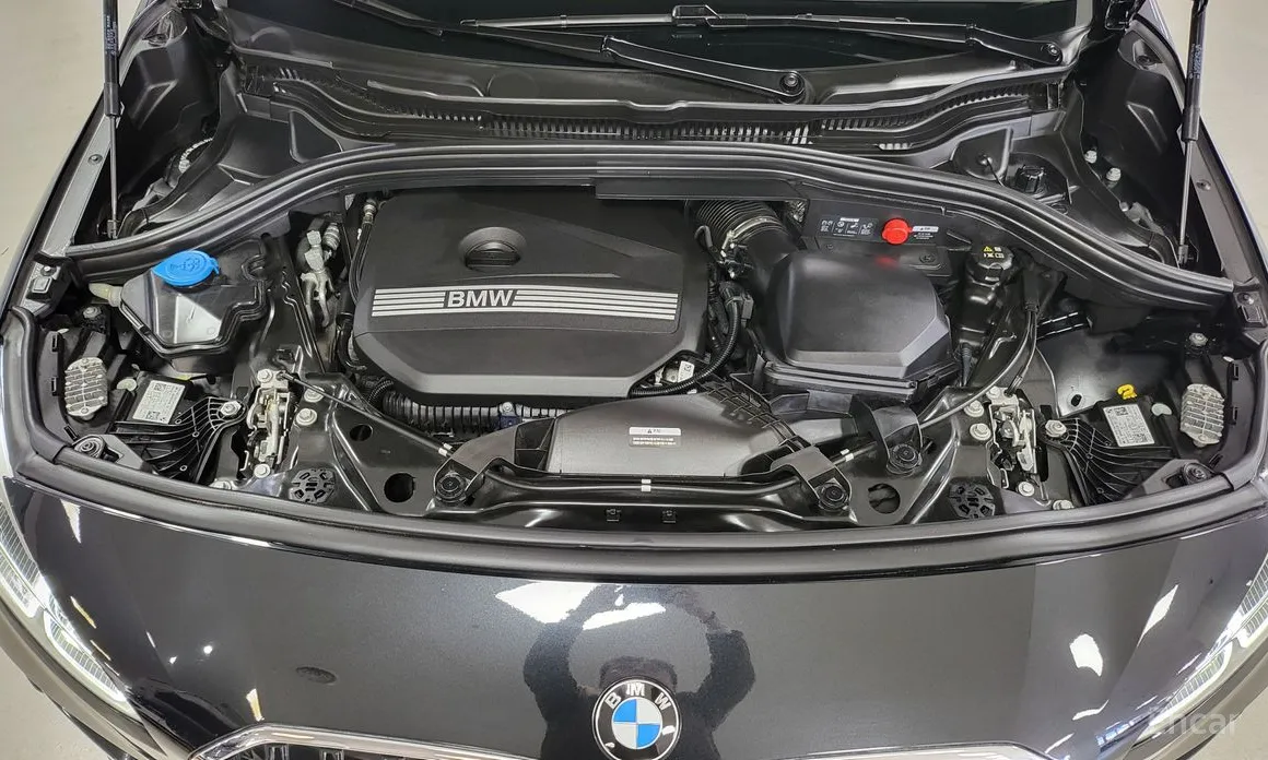 BMW 2 Series 2022 220i Advantage