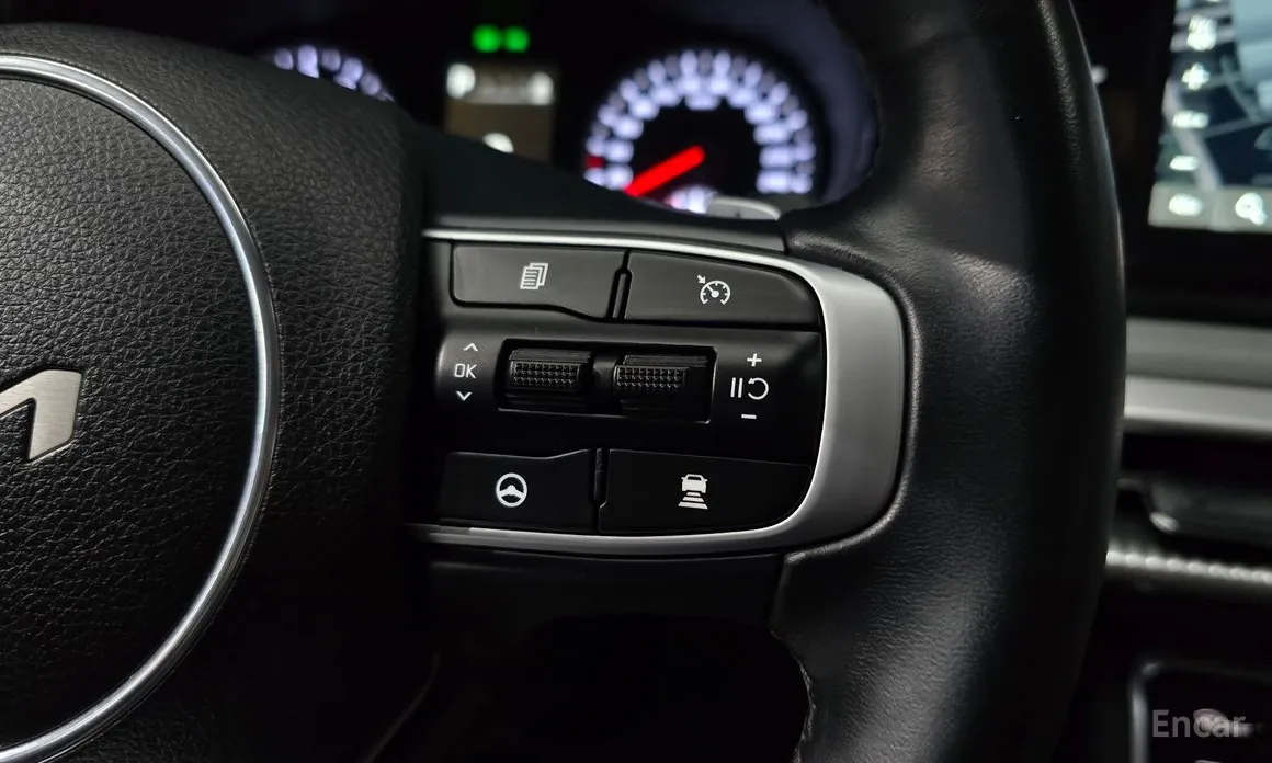 Фото 17 - Kia K5