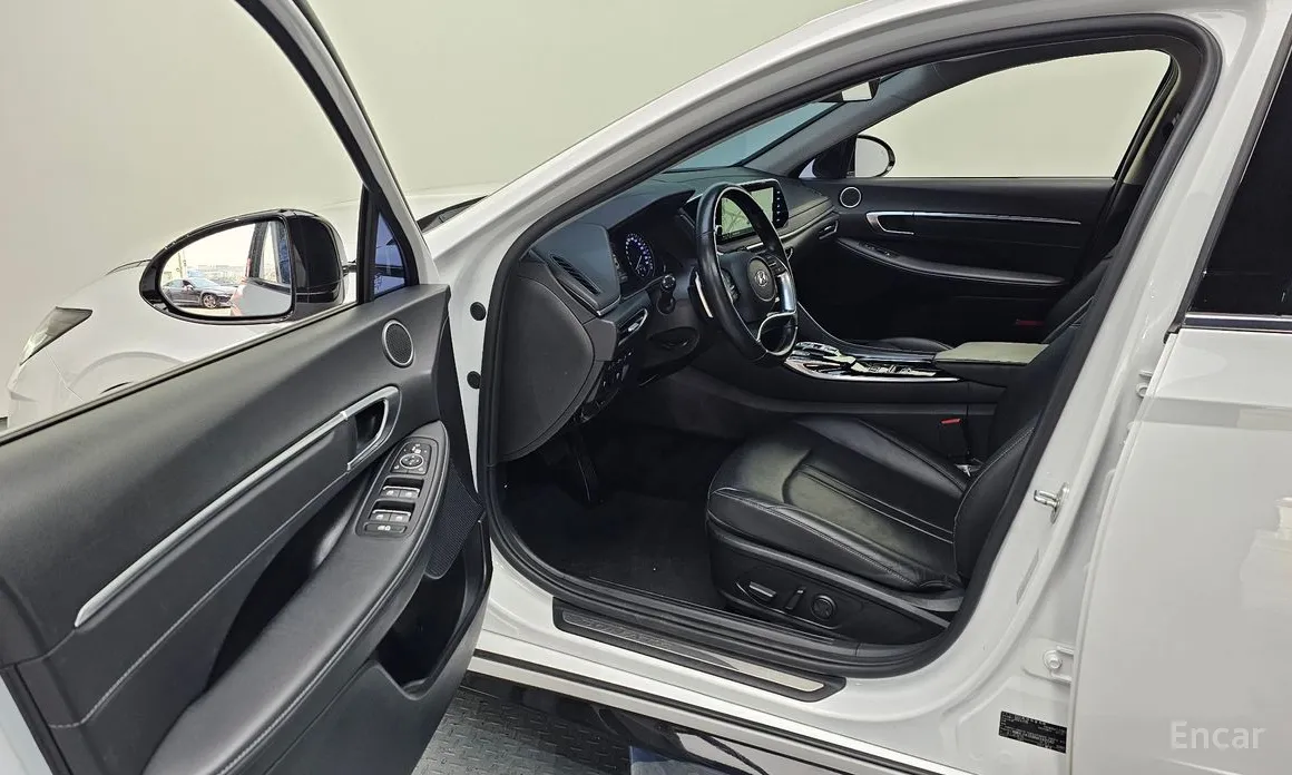 Фото 10 - Hyundai Sonata