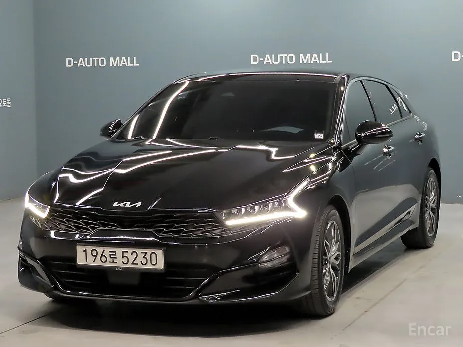 Photo 1 - Kia K5