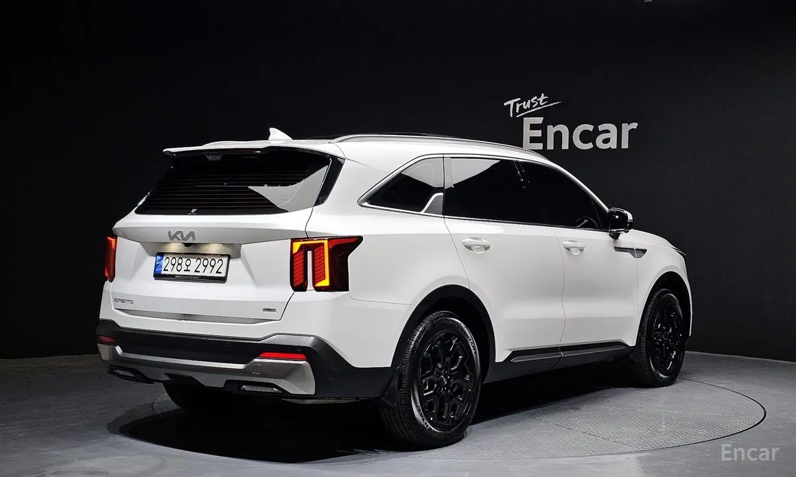 Фото 2 - Kia Sorento