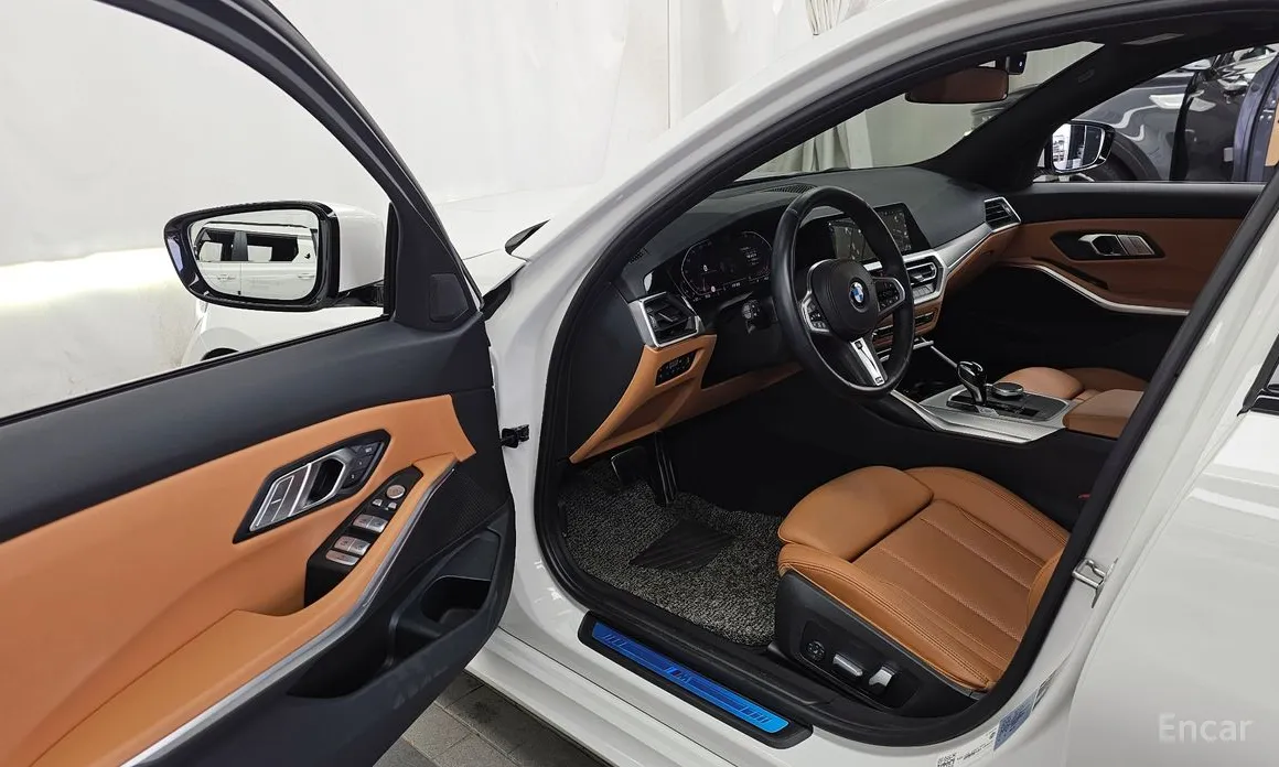 BMW 3 Series 2019 320i M Sport