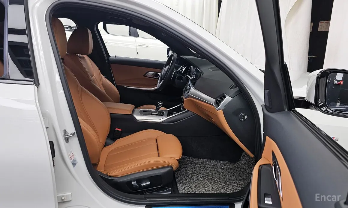 BMW 3 Series 2019 320i M Sport