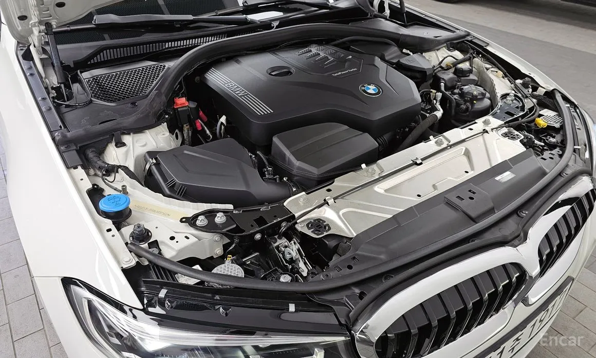 BMW 3 Series 2019 320i M Sport