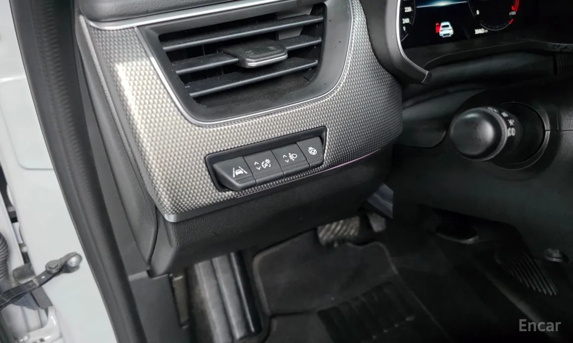 Фото 17 - Renault XM3