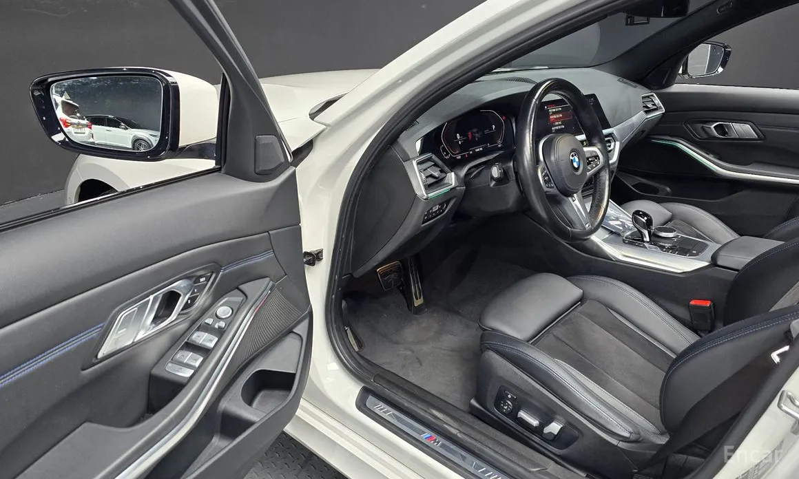 BMW 3 Series 2019 320i M Sport