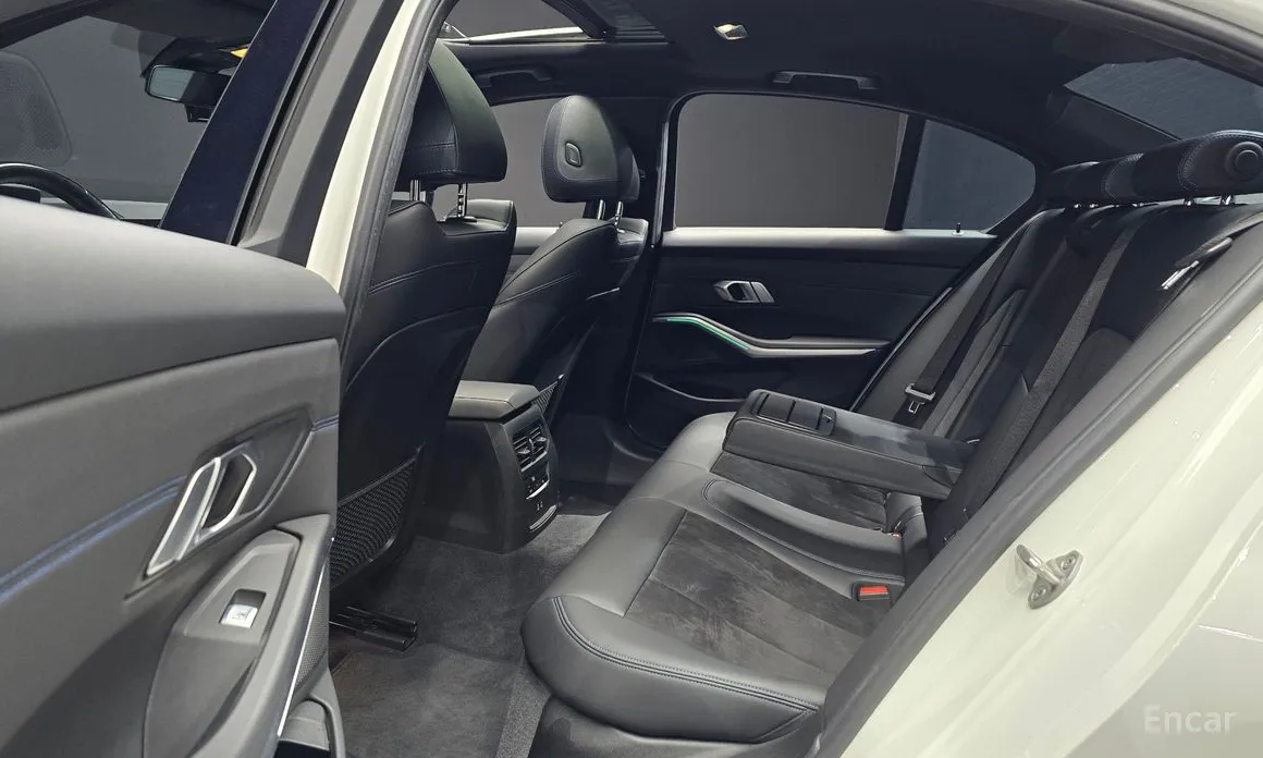 BMW 3 Series 2019 320i M Sport