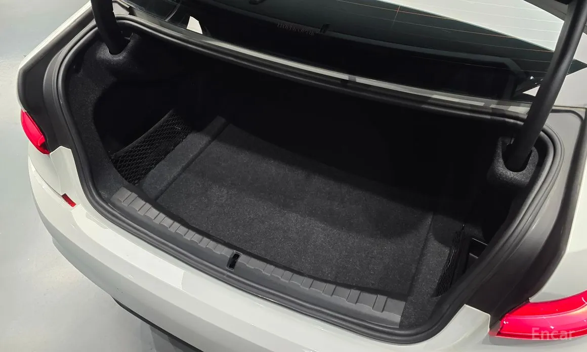 BMW 3 Series 2019 320i M Sport