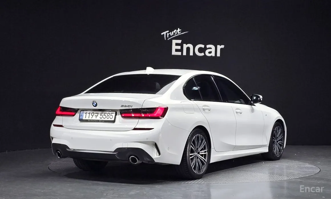 BMW 3 Series 2019 320i M Sport