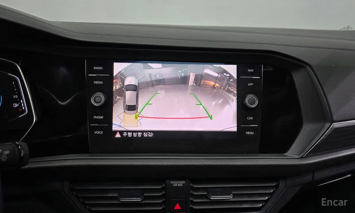 Фото 15 - Volkswagen Jetta